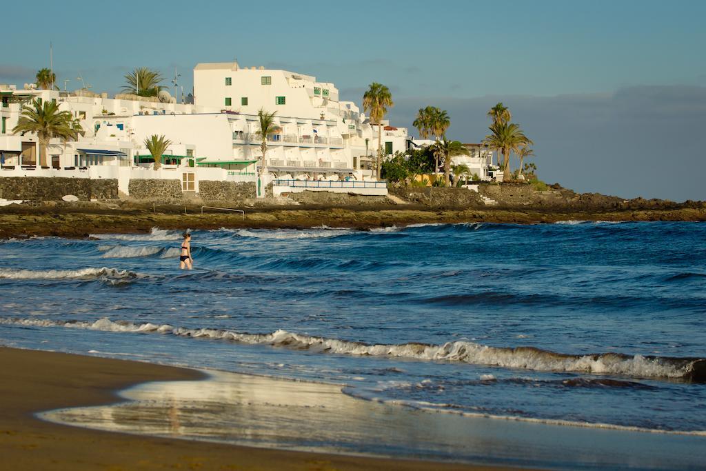 Apartamentos Cabrera Puerto del Carmen  Exterior photo